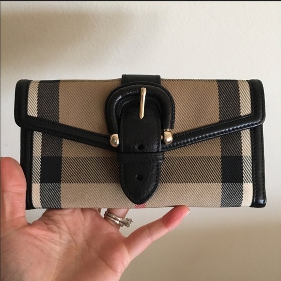 Burberry Handbags - Burberry wallet